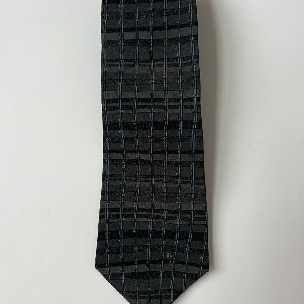 Geoffrey Beene Classic Black and Gray Plaid Tie